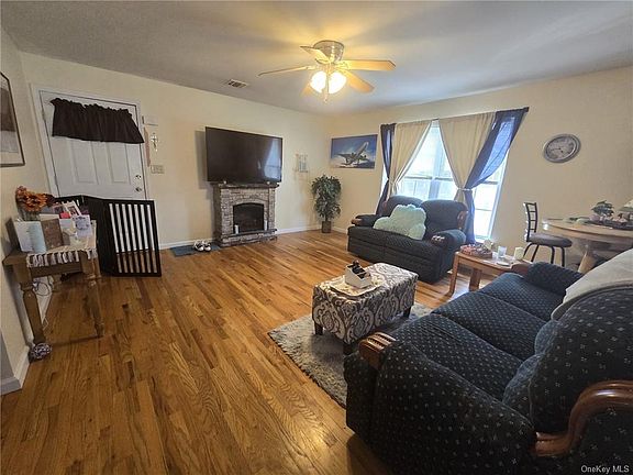5th image of 105 N Montgomery St Unit 34