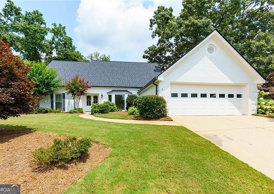 1st image of 410 Singletree Trce