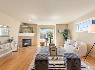 950 N 96th St, Seattle, WA 98103