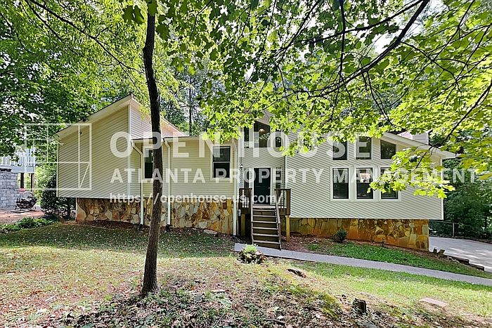 1st image of 4515 King Springs Rd SE