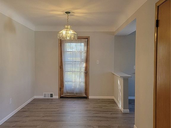 4th image of 2111 Grantwood Dr