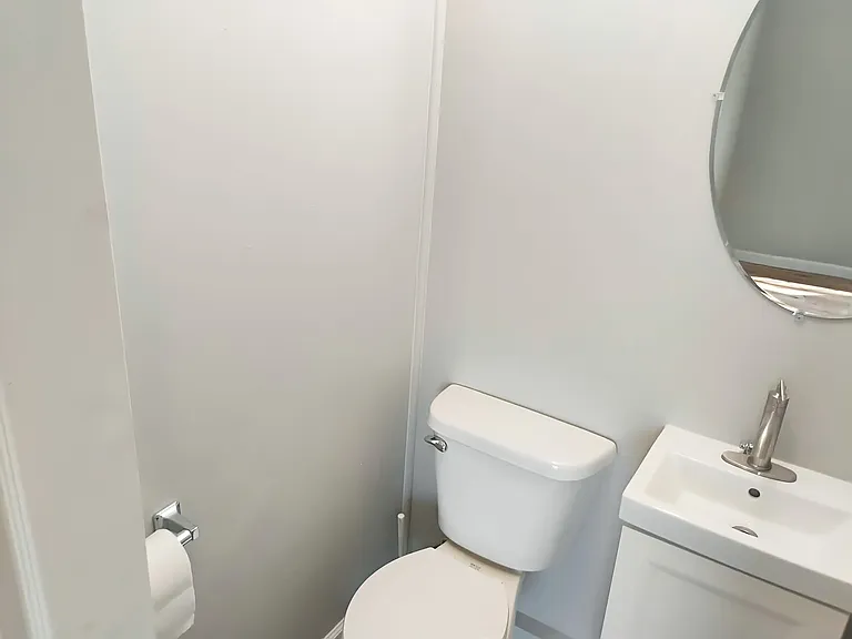 1100 W Locust St #1 — Photo 11