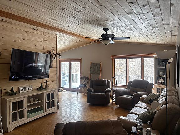 5th image of 36279 Cavanaugh Rd