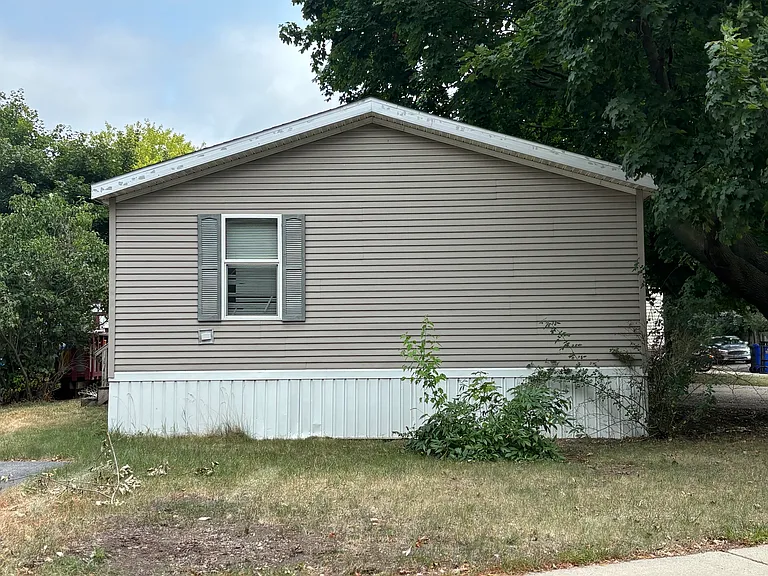 351 N Squirrel Rd #109 — Photo 2