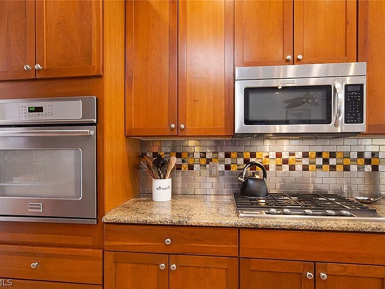 10514 Bella Vista Dr — Photo 12