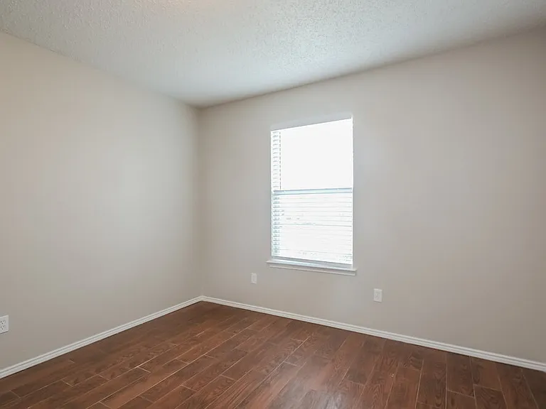 2813 McIntosh Ct — Photo 14