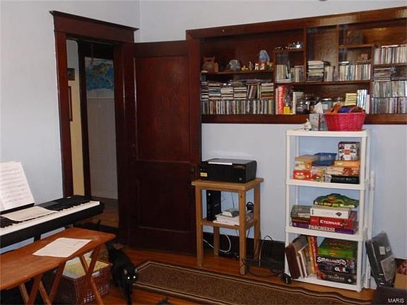5th image of 4919 Tiemann Ave