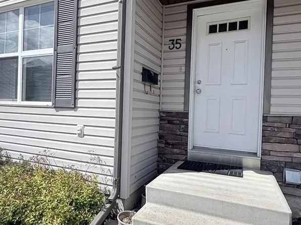 135 Pawlychenko Ln, Saskatoon, SK S7V 1J8
