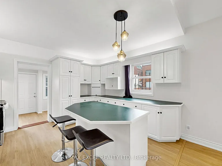 259 Victoria Ave N #MAIN — Photo 10
