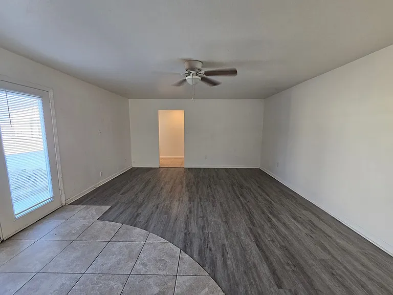4124 W Avenue L6 — Photo 12