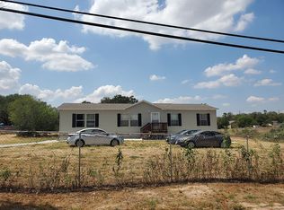 3814 New Mathis Rd, Elmendorf, TX 78112