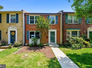 283 Gundry Dr, Falls Church, VA 22046