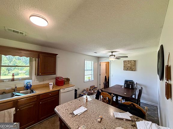 4th image of 1490 N Highway 319