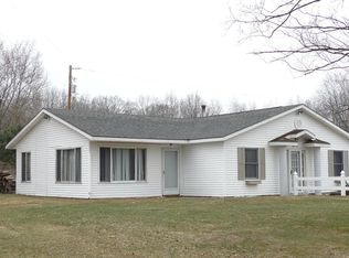 370 9 Mile Rd NE, Comstock Park, MI 49321