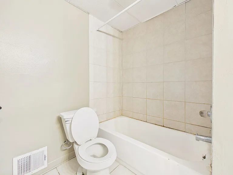 20 Frank S Brown Blvd — Photo 18