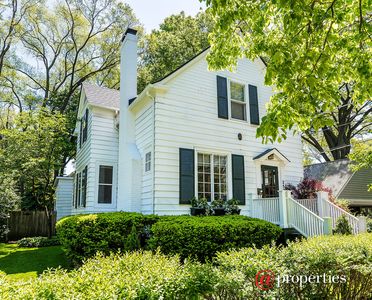 2501 Elm Ave, Evanston, IL, 60201