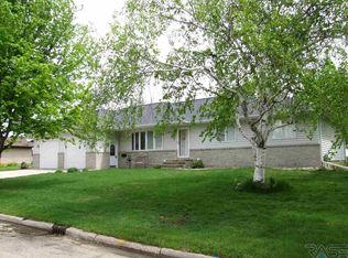 1306 Northview Dr, Luverne, MN 56156