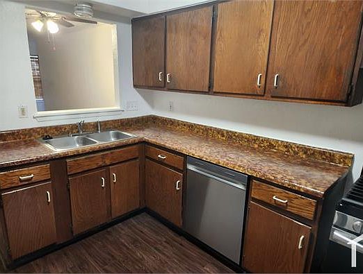 5th image of 5100 Purple Sage Dr #B