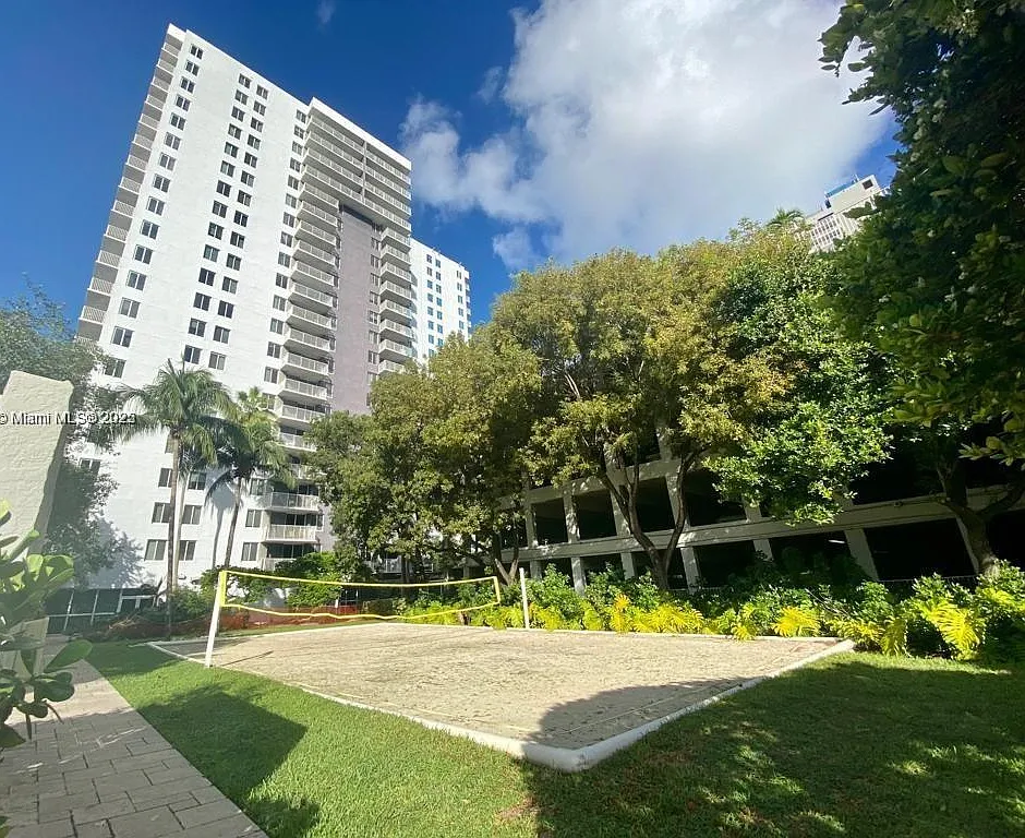 2 bed, 848 sqft, $2,800 — Photo 2
