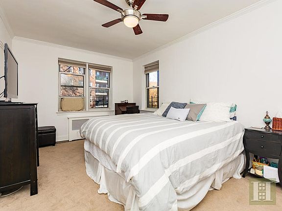 4th image of 3850 Hudson Manor Ter APT 2DE