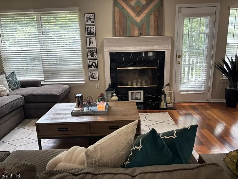 15 Washington Ct — Photo 8