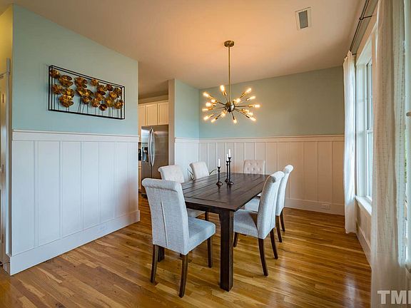 3rd image of 15 Winkler Way