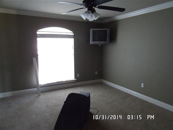 3rd image of 204 Riverlands Dr