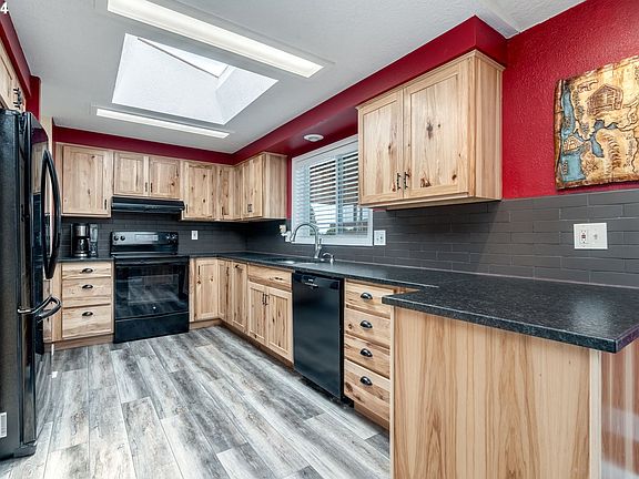 5th image of 17401 SE 39th St Unit 124