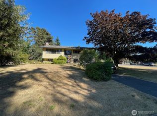 5954 Paradise Dr, Ferndale, WA 98248