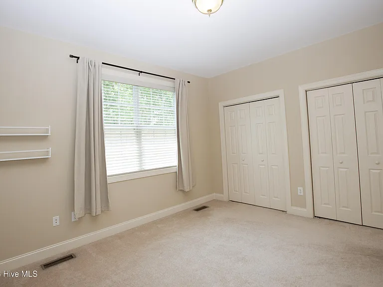34 Princess Gate Dr — Photo 43
