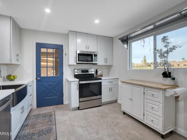 2213 N RECKER Road, Mesa, AZ 85215