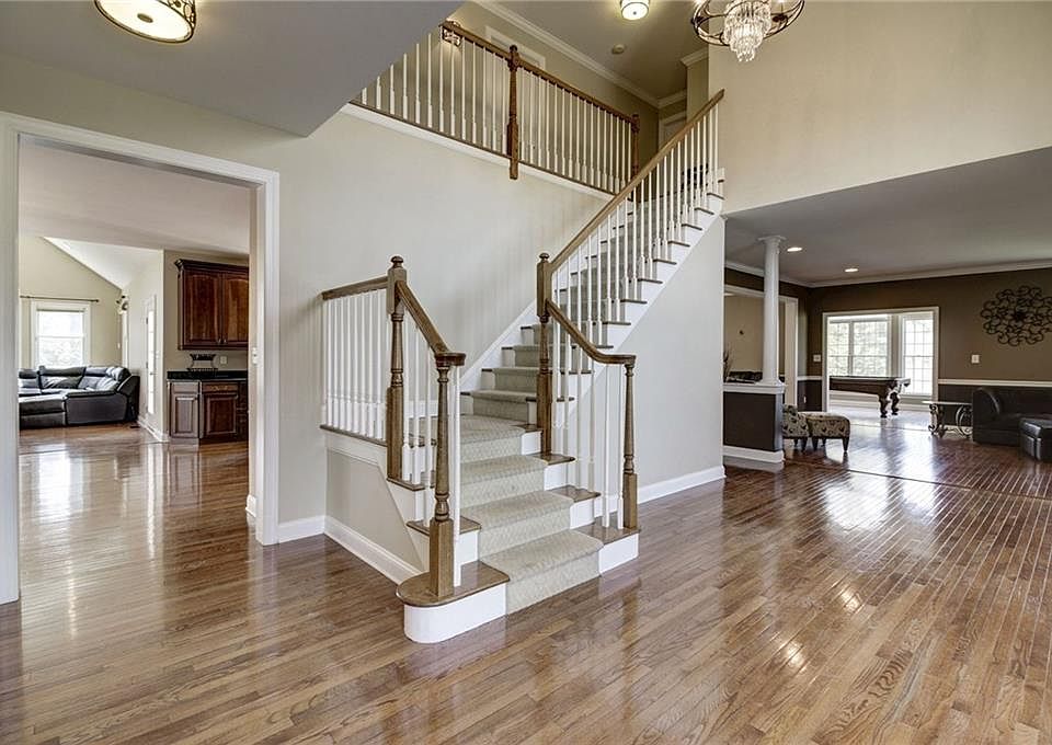 6 Saint James St, Monroe Township, NJ 08831 | Zillow