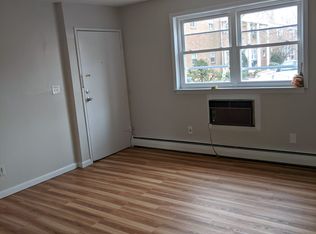 289 Main St APT 3E, Spotswood, NJ 08884