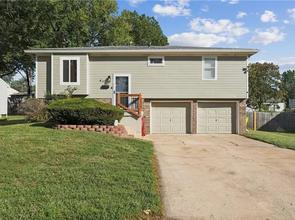 417 Pacific Dr, Belton, MO 64012