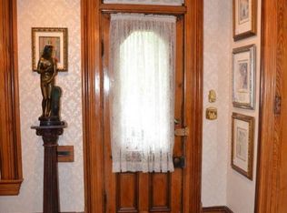 215 S 10th St, Noblesville, IN 46060