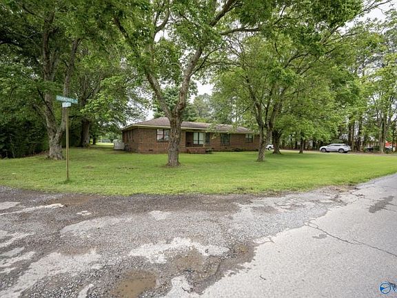 3rd image of 1139 Hammonds Rd