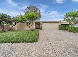 5540 Shadow Crest St, Houston, TX 77096