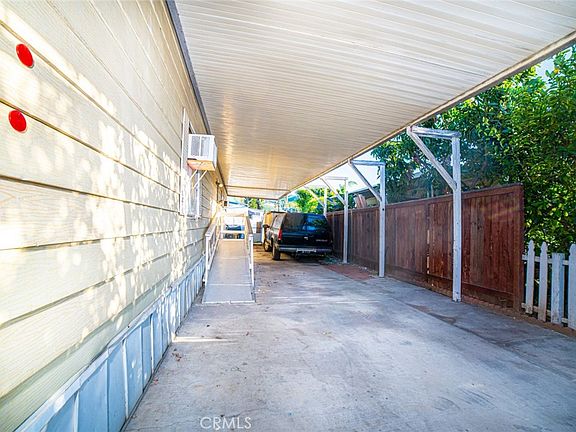 2nd image of 3883 Buchanan St Space 67