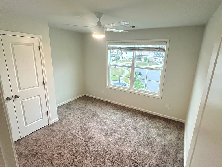 108 Horncastle Ct — Photo 39