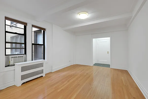 Rented by Cooper & Cooper Real Estate | media 8