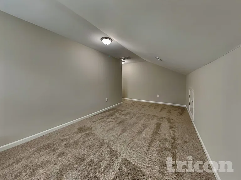 517 Parker St — Photo 15