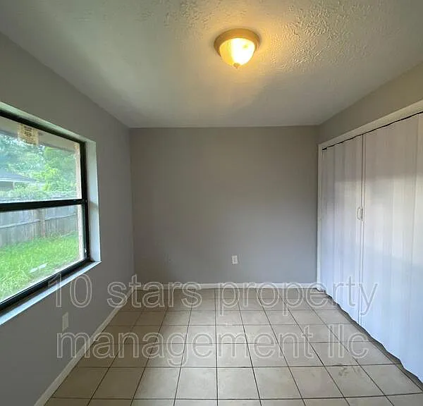 1413 E 99th Ave #B — Photo 6