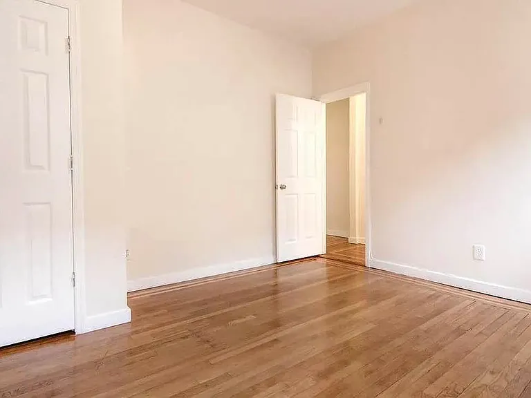 712 W 176th St #3D — Photo 5