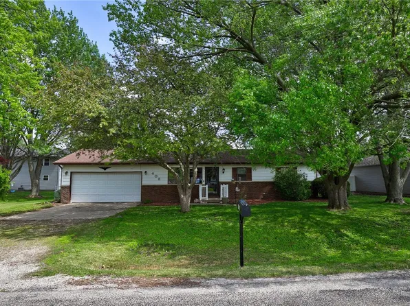 408 N Vine St, Moweaqua, IL 62550
