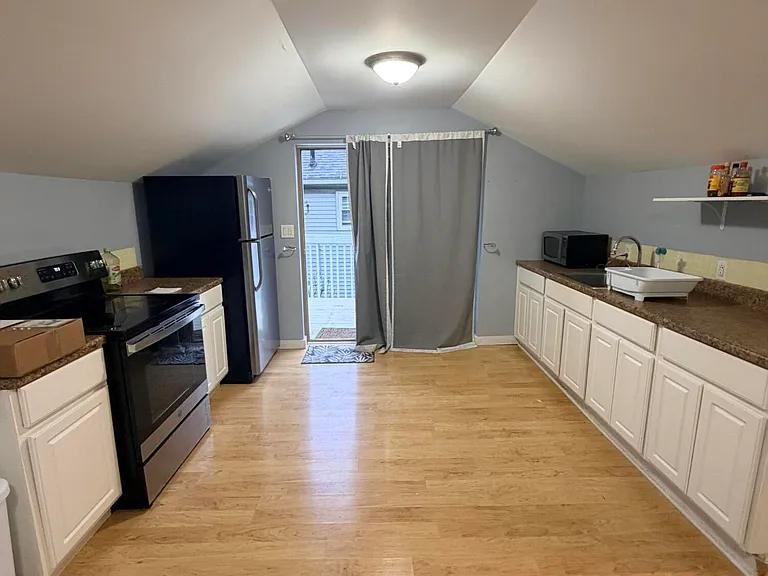 535 Maple St #2 — Photo 1