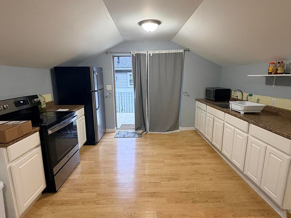 1st image of 535 Maple St #2