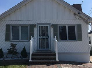 30 S 17th St, New Hyde Park, NY 11040