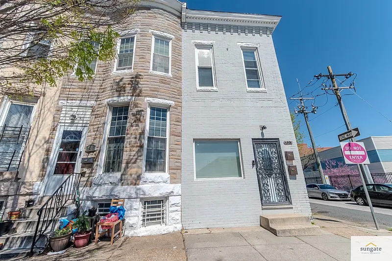 Photo 1 of 18 - 2608 E Fayette St #2 - Baltimore, MD Primary Photo - 2608 E Fayette St #2