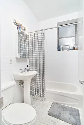 Rented by Keller Williams NYC | media 31