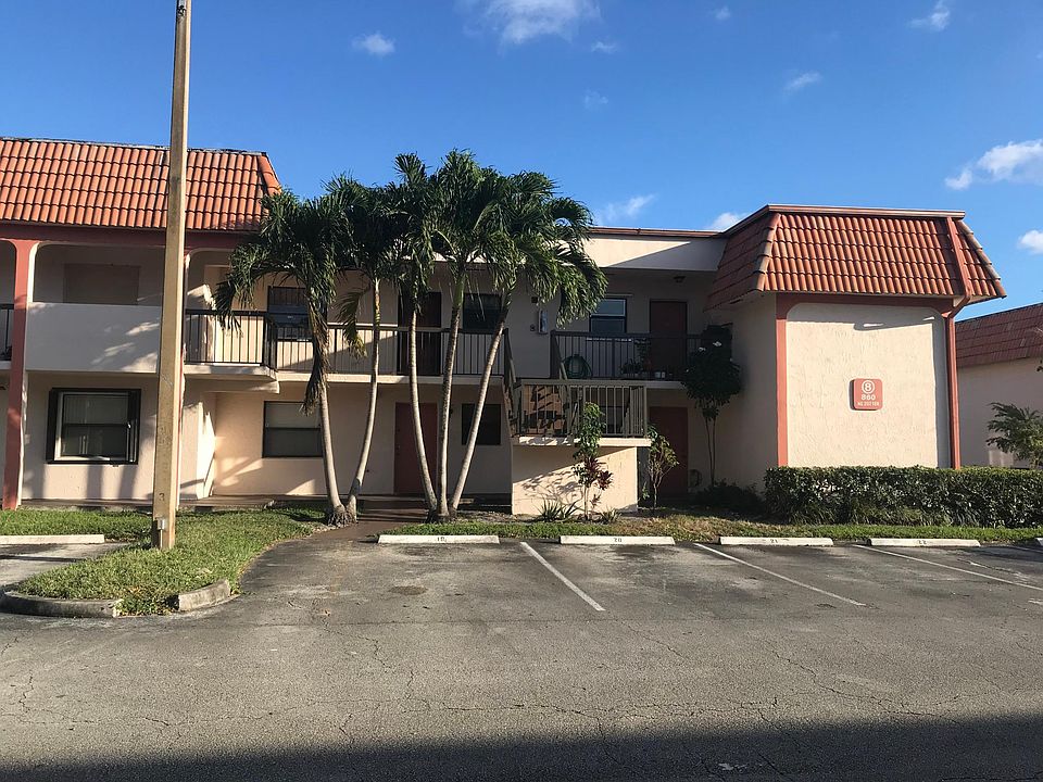 1st image of 860 NE 207th Ter APT 205
